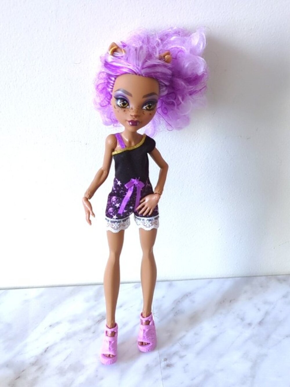 MONSTER HIGH G3 Buried Secrets  Cozy Creepover CLAWDEEN WOLF Doll